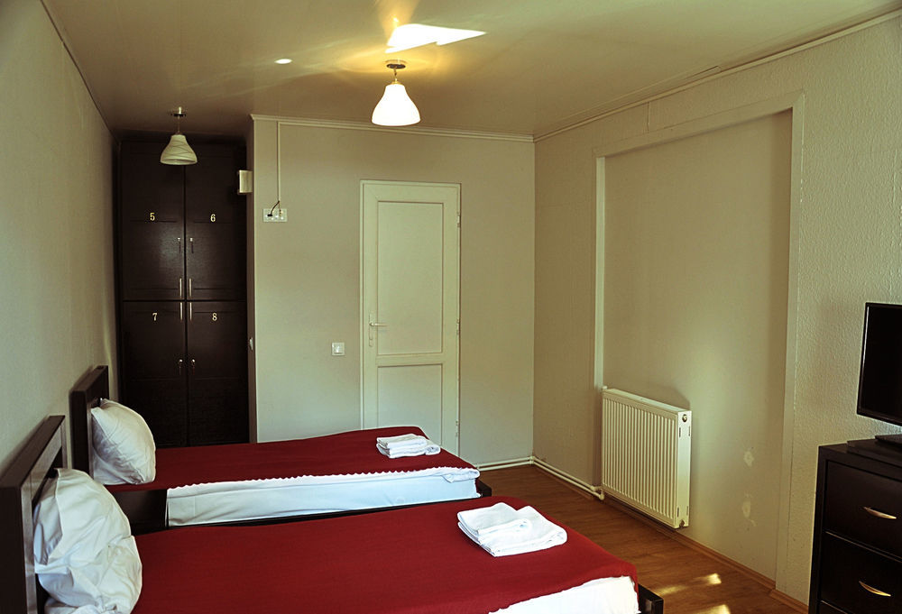 Gold Star Hotel Tbilisi Buitenkant foto