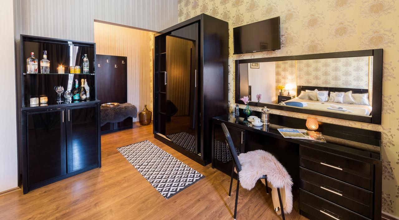 Gold Star Hotel Tbilisi Buitenkant foto