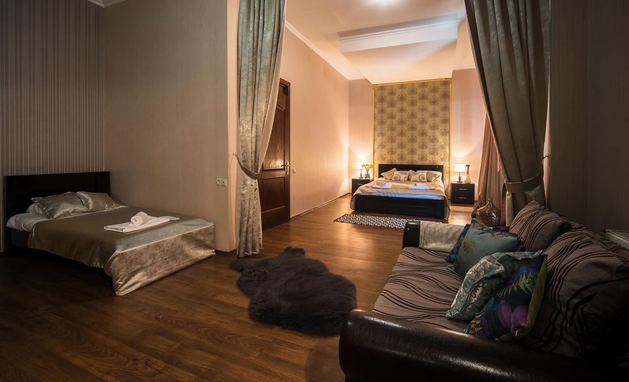 Gold Star Hotel Tbilisi Buitenkant foto