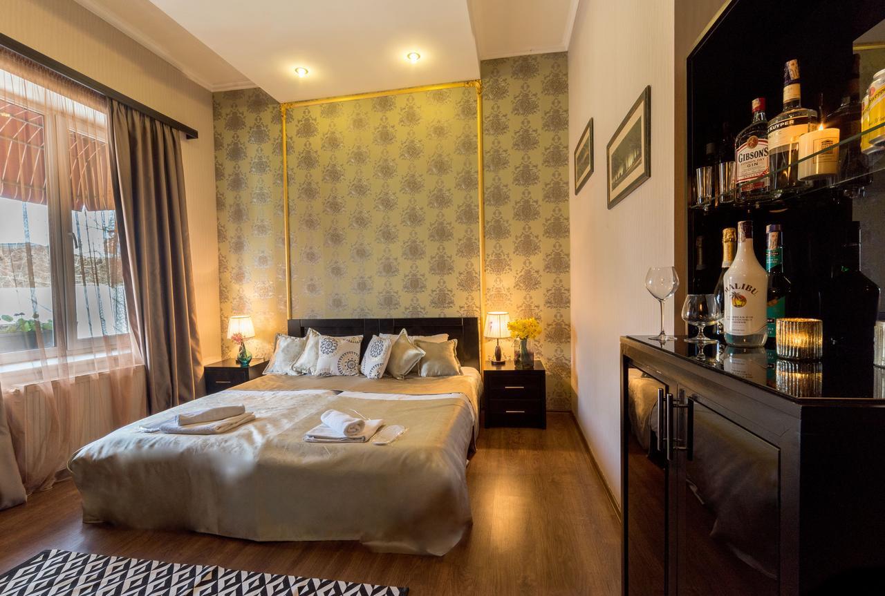 Gold Star Hotel Tbilisi Buitenkant foto