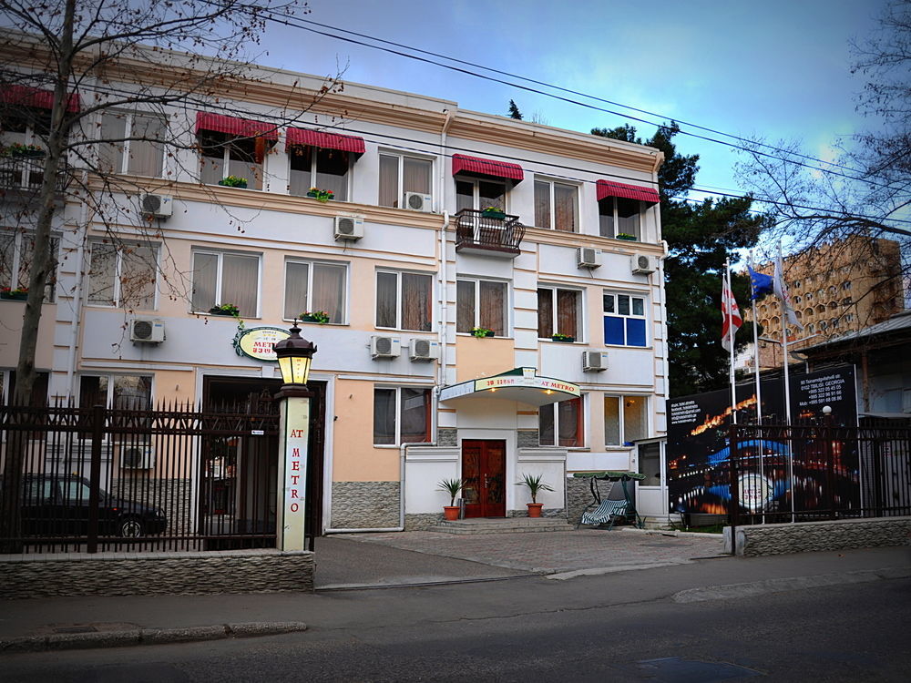 Gold Star Hotel Tbilisi Buitenkant foto