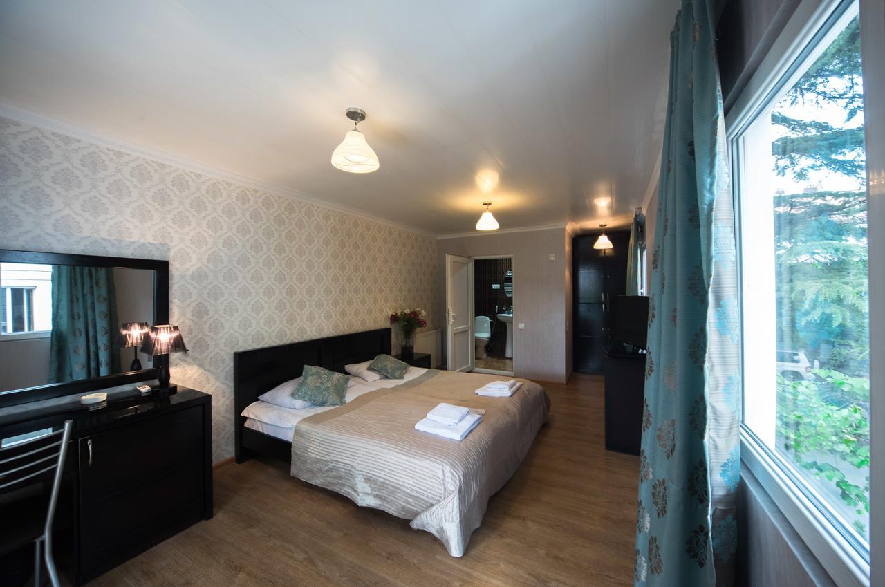 Gold Star Hotel Tbilisi Buitenkant foto